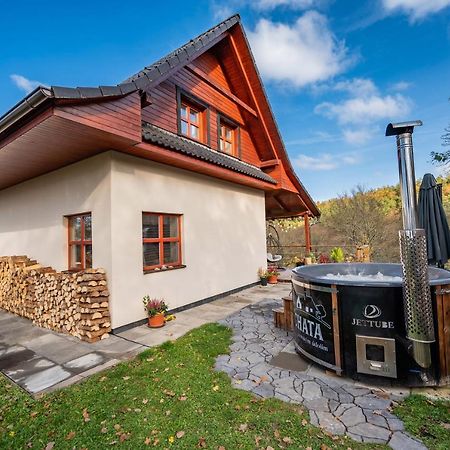 Chata nad lázeňským údolím Luhačovice Exterior foto